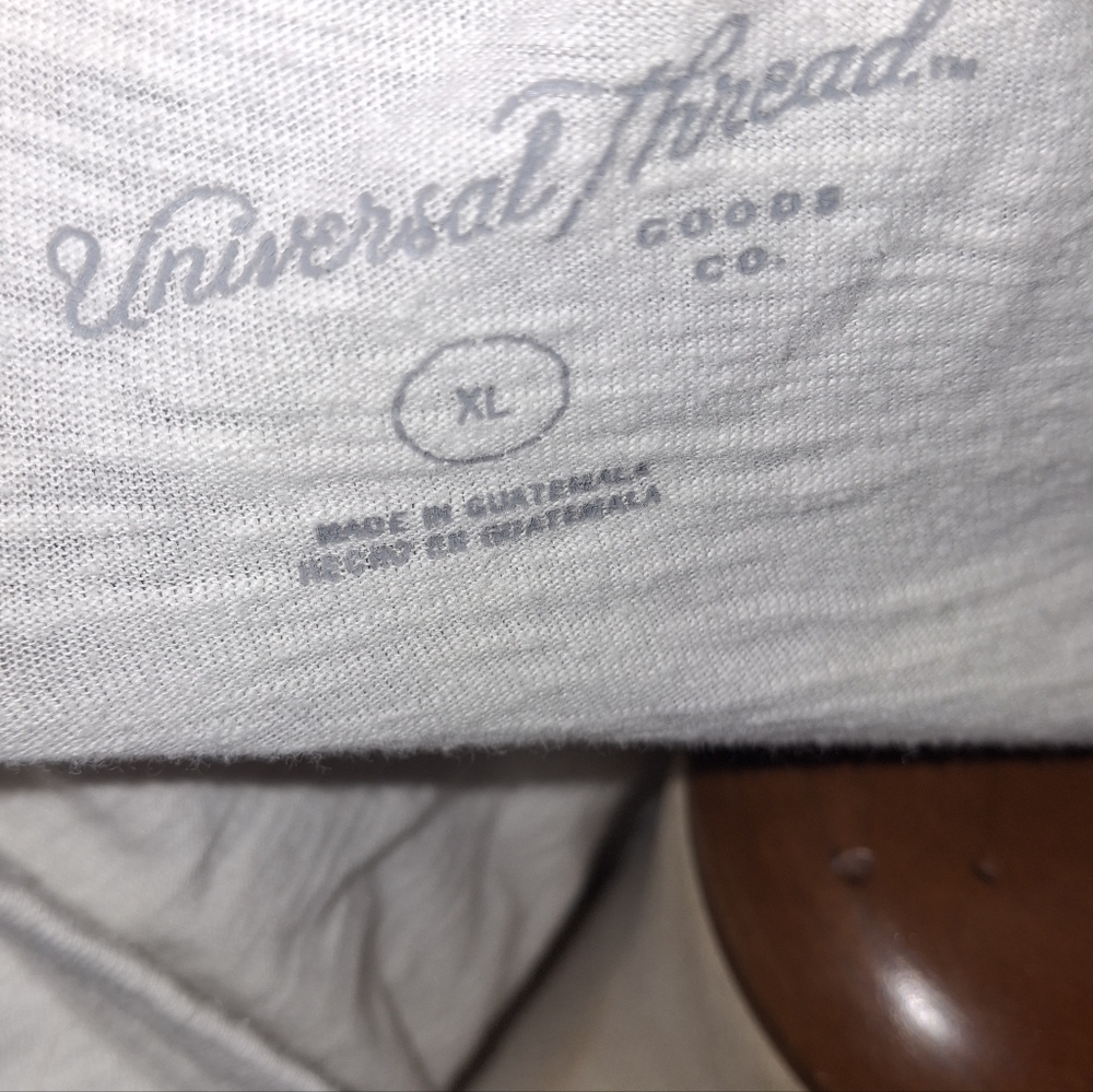 Universal Thread-  Graphic T-Shirt- W Sz XL - Picture 5 of 5